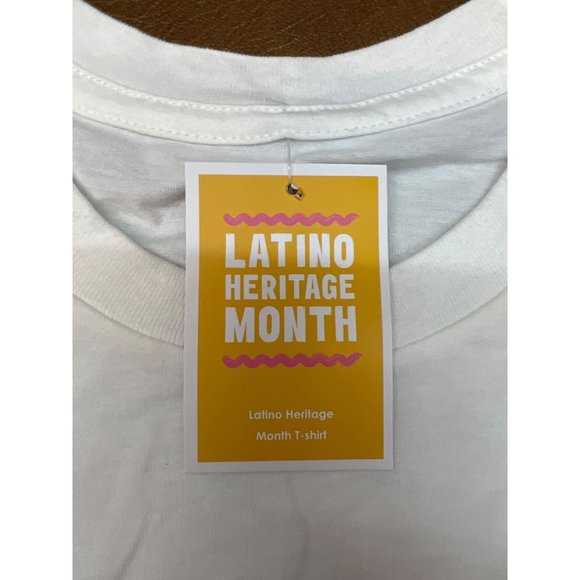 Latino Heritage Month Adult Gender Inclusive Familia Short Sleeve T-Shirt - Whit - Picture 5 of 7